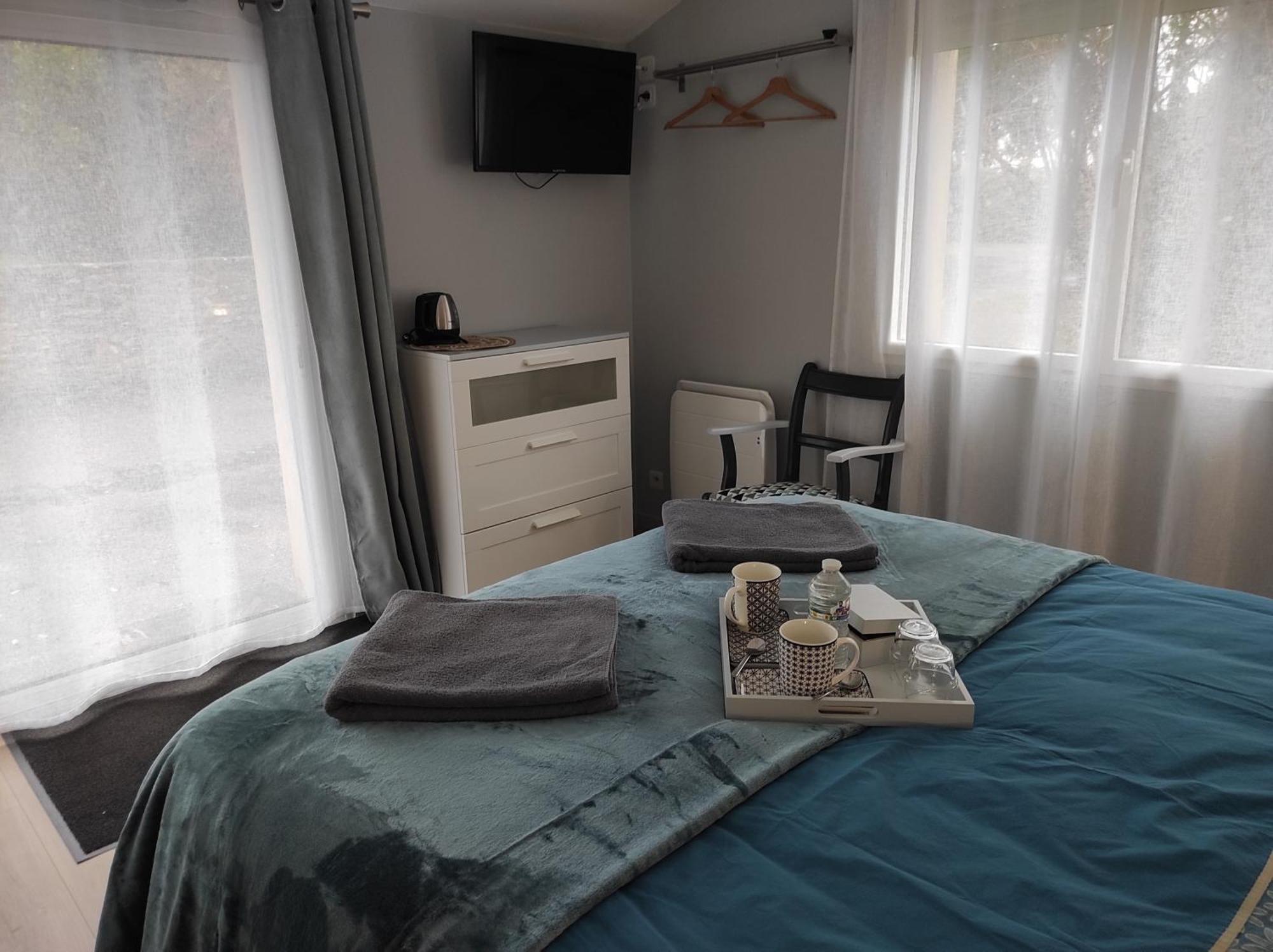 Bed and Breakfast Aux Agapanthes Pluherlin Экстерьер фото