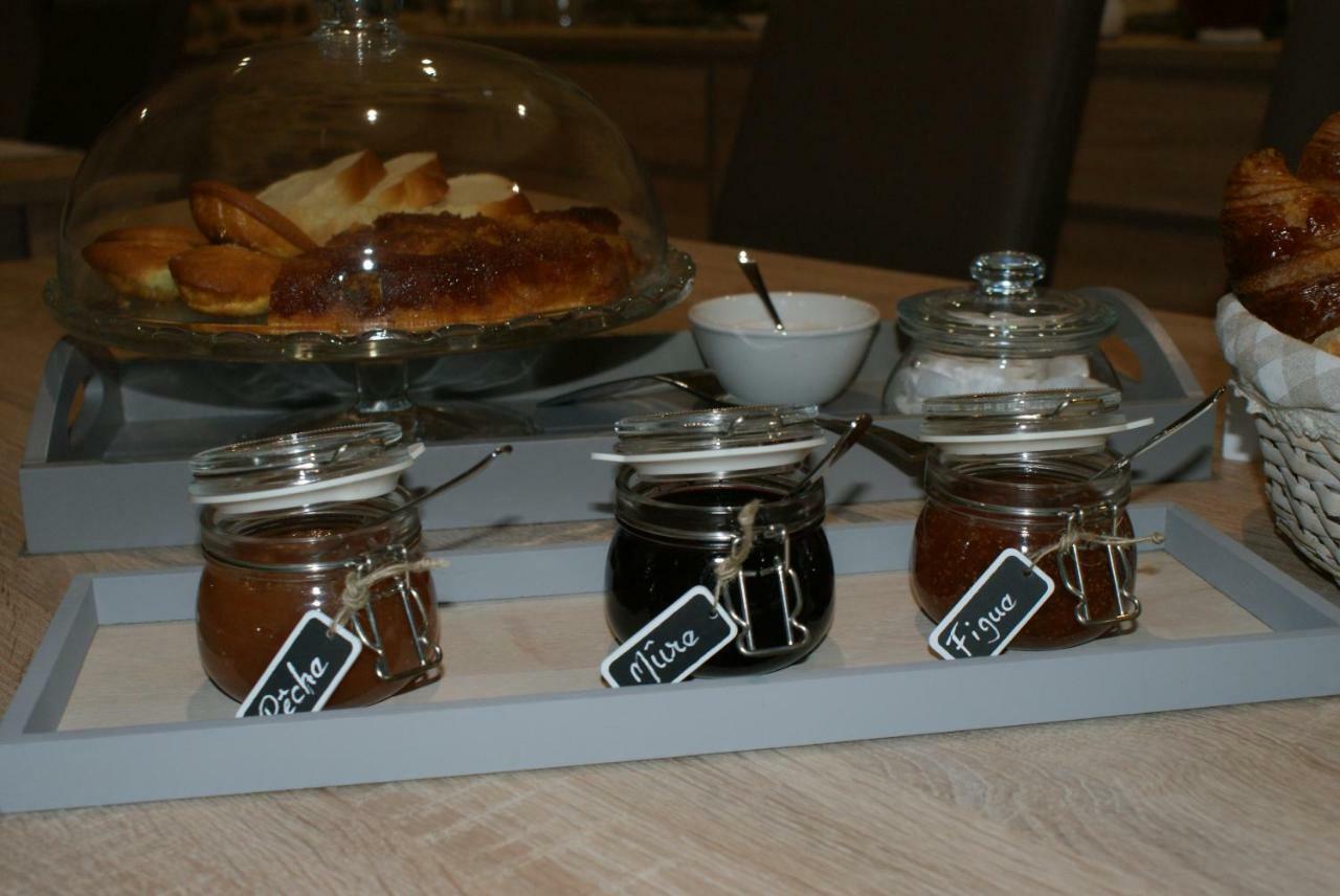 Bed and Breakfast Aux Agapanthes Pluherlin Экстерьер фото